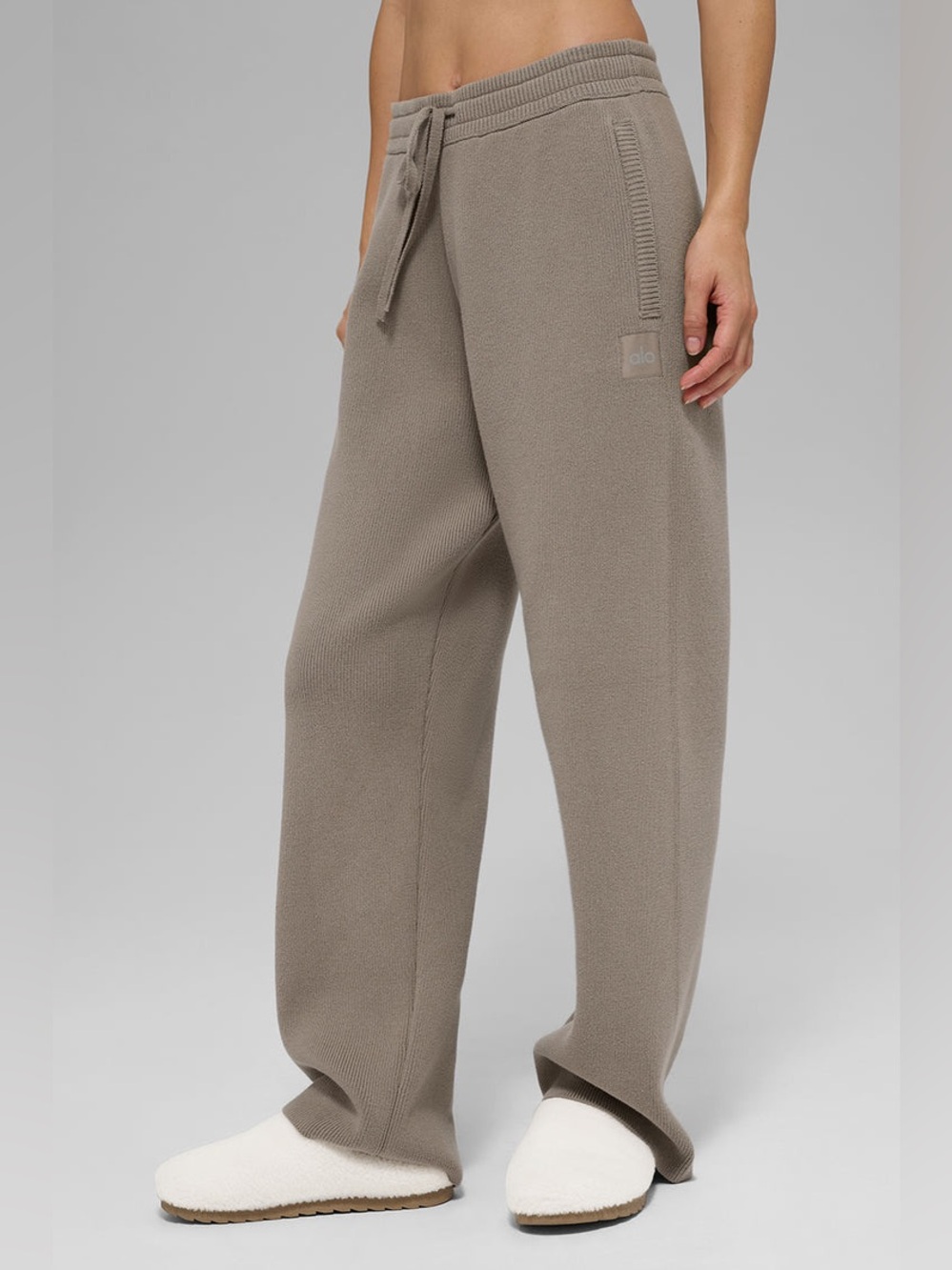 ALO Yoga Scholar Straight Leg Sweatpants Light Cocoa (L) NWT - Picture 1 of 6